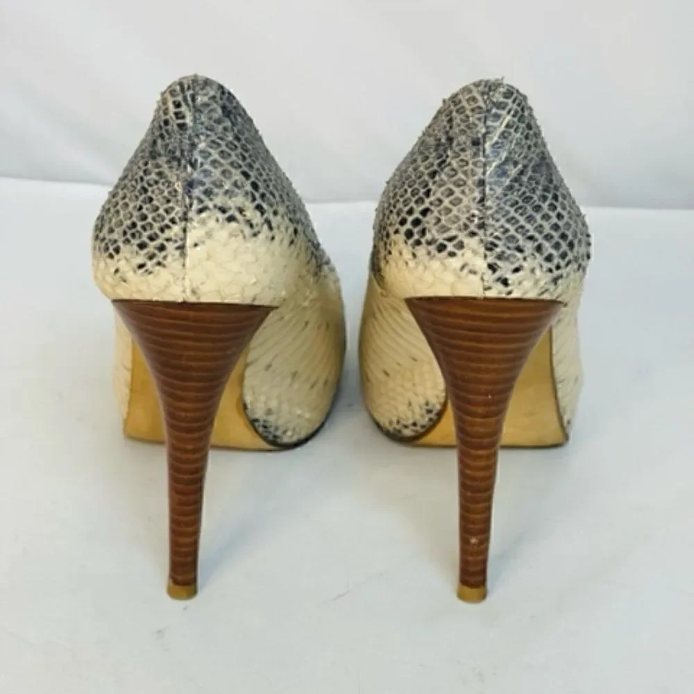 Stuart Weitzman Snakeskin Leather Platform Pumps 6M Very Good condition 4.5